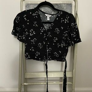 Arizona Jeans Co. Cropped Black Shirt, Size XS